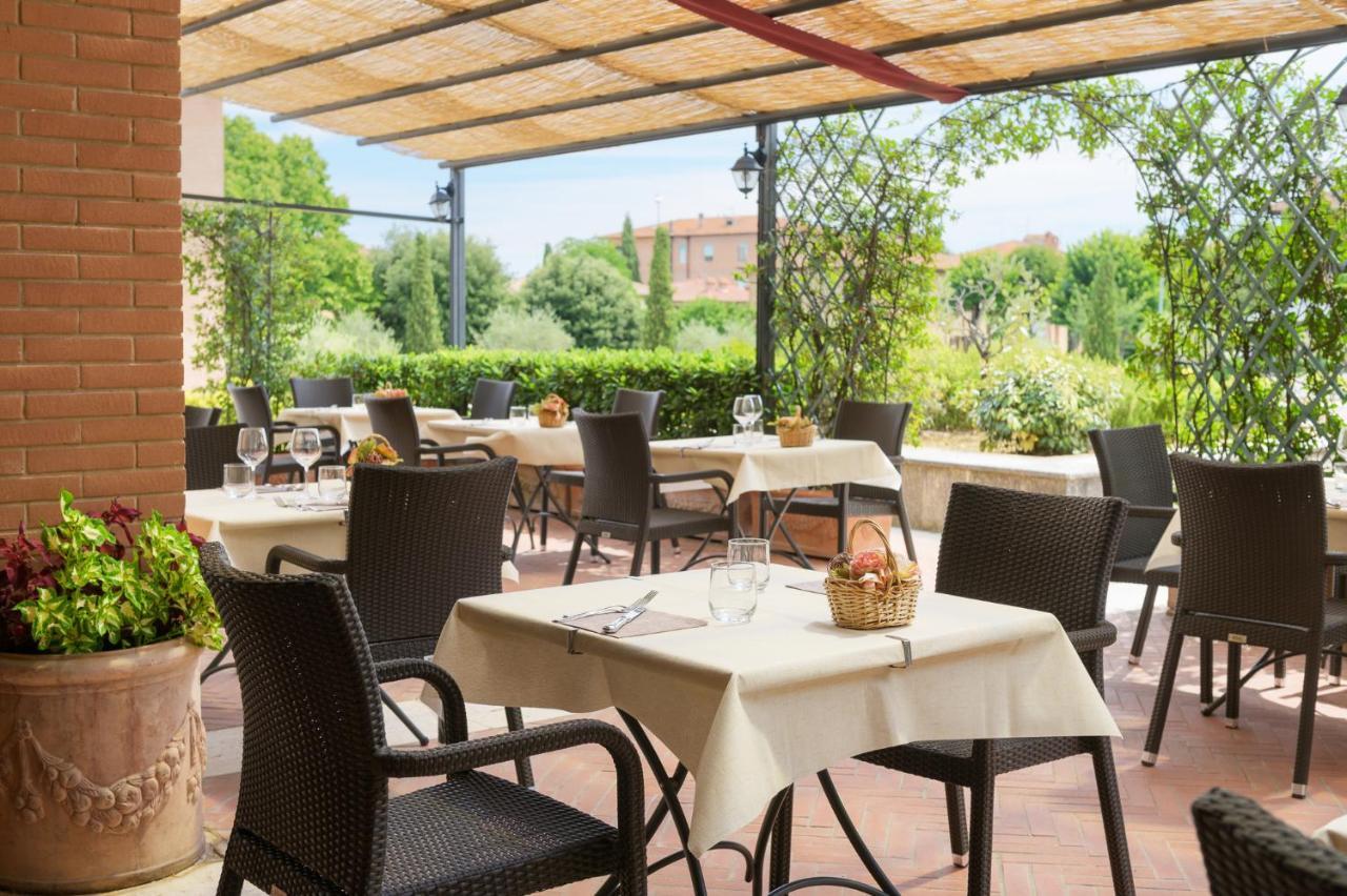 Hotel San Gregorio П'єнца Екстер'єр фото