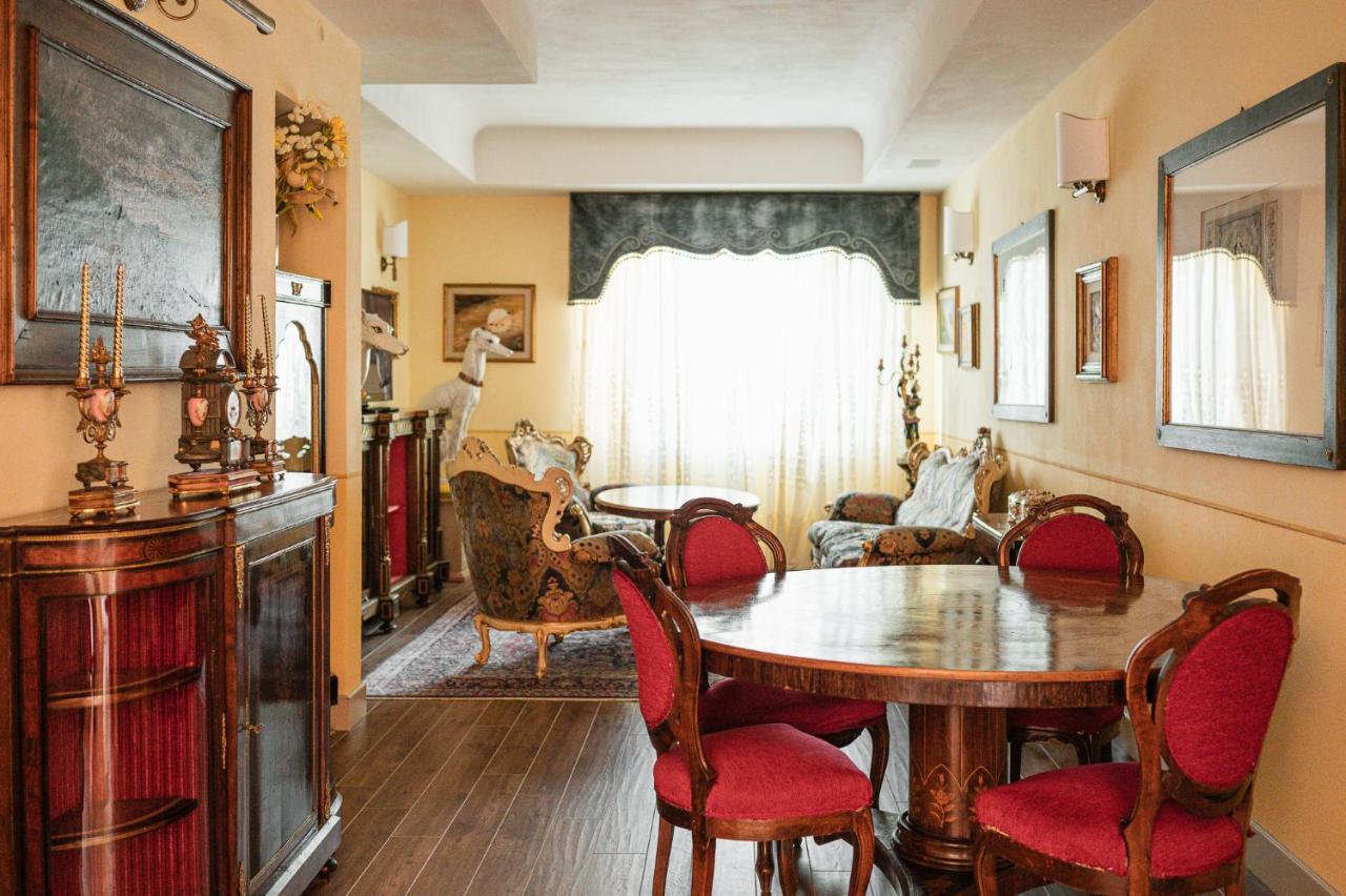 Hotel San Gregorio П'єнца Екстер'єр фото