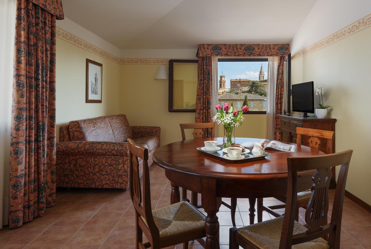 Hotel San Gregorio П'єнца Екстер'єр фото