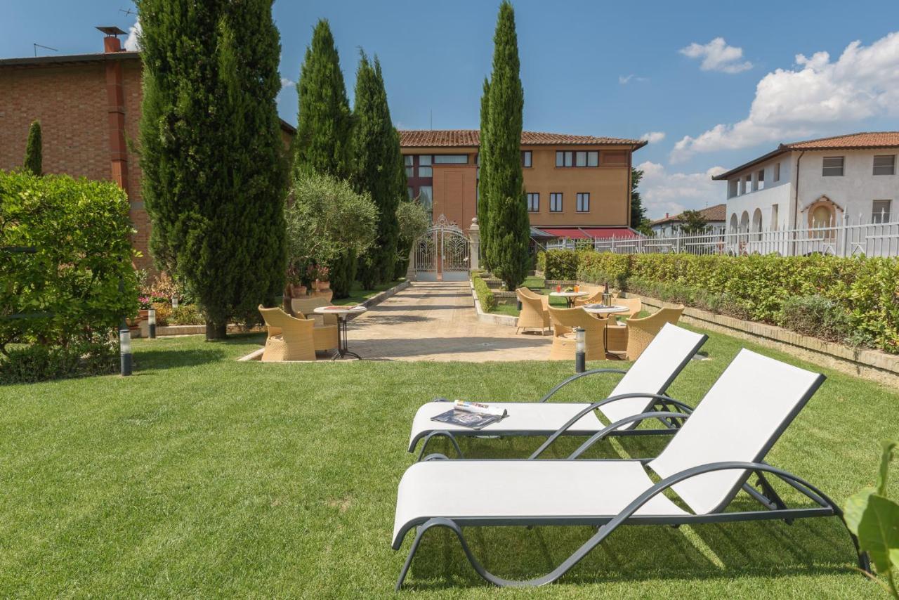 Hotel San Gregorio П'єнца Екстер'єр фото